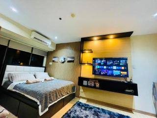 Poblacion Stay with Pool Gym Jacuzzi and Pool Table - 7