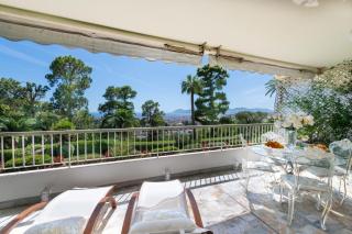 Spacious 1-Br with Sea View Residence with Pool Cannes - 0