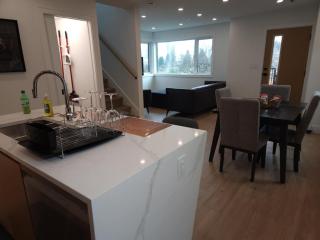 vistaeast 2-Bed Townhouse Rupert st - 4