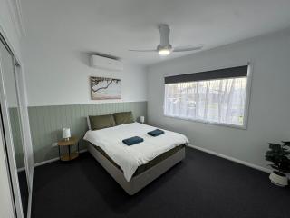 3Bed 2Bath home - Nth Central Reno metres from Hosp w Wifi - Shepparton - 0