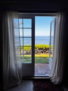 Charming sunlit hideaway with ocean view - Viggja - 0