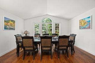 Spacious Home with Heated Pool and large Backyard - 7