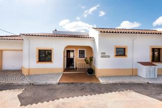 Charming 3 bedroom Villa Nestled Amongst the Orange Groves of Silves, Algarve, Portugal - 3