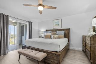 Royal Pelican - New Listing - 4511 Bay Beach Ln condo - 4