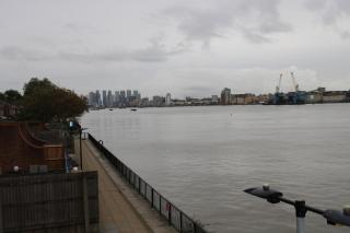 Amazing River view 2 bedroom apartment, sleeps 6 , balcony and parking - London - 2