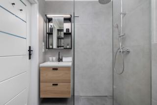 Functional Apartment with Parking in Cracow by Noclegi Renters - Krakau - 7