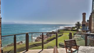 Wake to Waves with Stunning Sea Views - 6