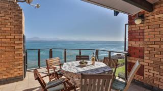 Wake to Waves with Stunning Sea Views - 5