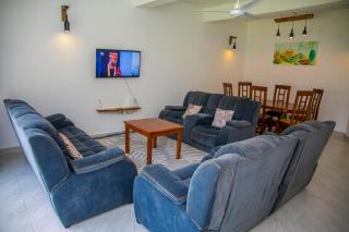 Northwood Homes 4BR - 3 Min Walk to Beach - 8