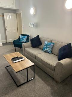 Flat 5 - 2 Bed City Centre Affordable Quality - 1