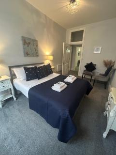 Flat 5 - 2 Bed City Centre Affordable Quality - 2