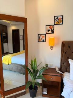 Deluxe King with Sunset Yellow Hues in Bahria Phase 4 Islamabad - 7