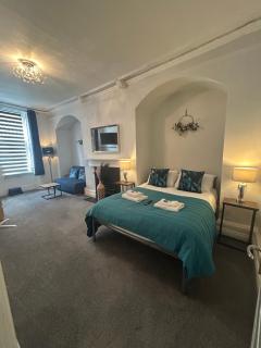 Flat 5 - 2 Bed City Centre Affordable Quality - York - 8