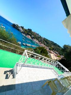 Aronis Spyros Panoramic Seaview Apartments - 5