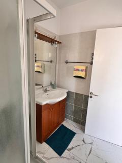 Cozy 1-Bedroom Apartment - Coral Bay - 2