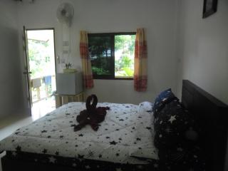 Baansanook Resort & Swimming Pool - 5