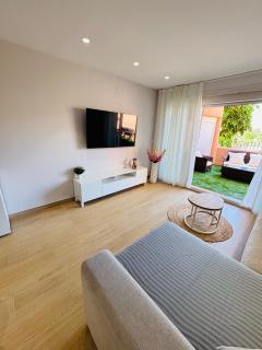 Feel the Holiday Vibe Gorgeous View and Pool Just Steps Away - Torre-Pacheco - 7