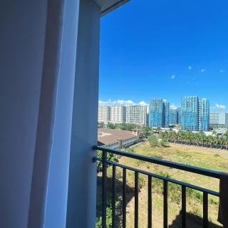 Shore Residences Serenity Moa with NETFLIX & PS4 - 4