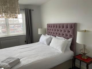 Boutique 1 Bdrm Duplex Suite on Marina-301 - Hull - 7
