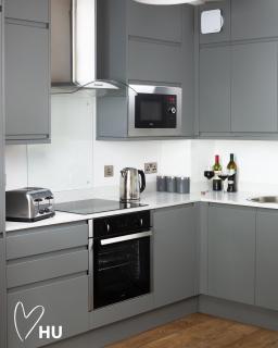 Boutique 1 Bdrm Duplex Suite on Marina-301 - 1