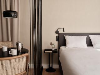 Bob W Munich Schwabing - 2