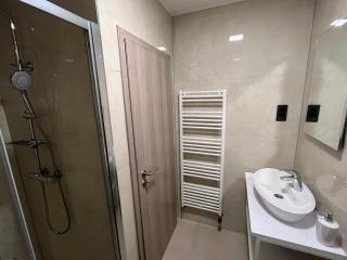 Guest House Lidia with Terrace & Free Parking - Zagreb - 9