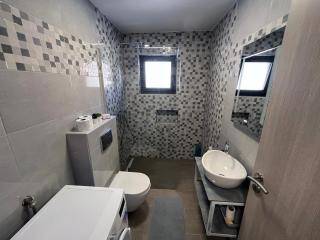 Guest House Lidia with Terrace & Free Parking - Zagreb - 5