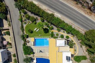 Calypso Lindia Luxury Villa - 3