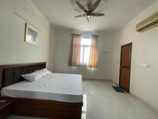 Maya Mahal Hotel - 2