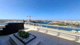 Premier Panoramic Penthouse - - 8