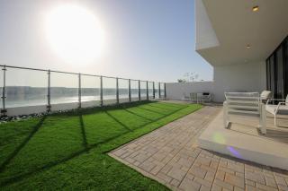 Silk Valley - 4B near Al Hamriyah | private beach access - 4