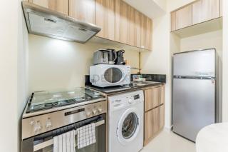 Conveniently Located Minutes from Dubai Hills Mall, Park, Golf Club, and Essential City Landmarks 1BR with Premium Facilities, Damac Hills Golf Vita A, Damac Hills 1 by Deluxe Holiday Homes - 7