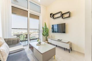 Conveniently Located Minutes from Dubai Hills Mall, Park, Golf Club, and Essential City Landmarks 1BR with Premium Facilities, Damac Hills Golf Vita A, Damac Hills 1 by Deluxe Holiday Homes - 6