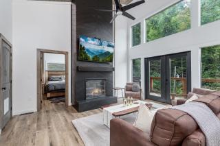 Modern Luxury Cabin W Hot Tub - Sevierville - 8