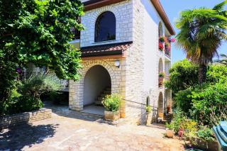 Apartment Vilma 2 - Bašanija - 0