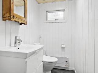 Holiday Home Eine - from the sea by Interhome - 6