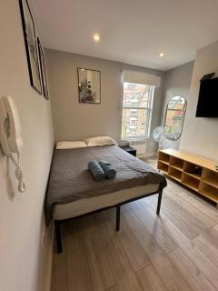 Westmoreland 5 - London - 9