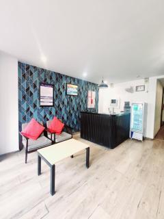 Tipsyy Inn Suites 003 - Gurgaon - 2