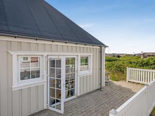 Apartment Hildegerd - 100m from the sea by Interhome - 5