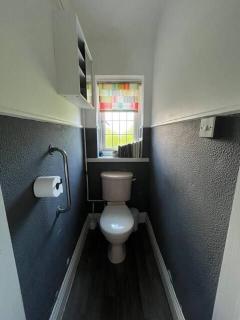 Family Home in Residential Area, No Parties - 8