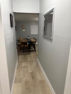 Great 2 bedroom house, Miami Great value central location - 9