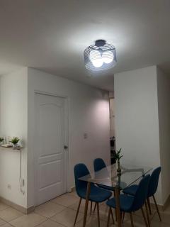 Hermoso Apartamento en el Centro de la Ciudad - 2