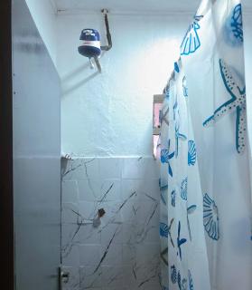 Ronnie's rustic home - Nairobi - 7