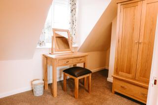Detached Cottage with Hot Tub - Rowde - 7