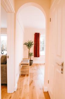 Detached Cottage with Hot Tub - 6