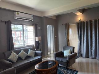 Spacious 2BHK Residential Flat with Scenic Vibe - 9