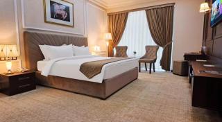 Mansion Hotel - - 1