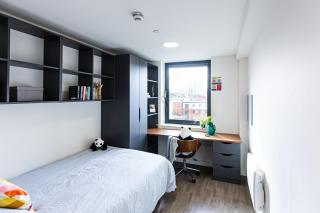 New Era Living - Private Rooms next to Bramall Lane - 5