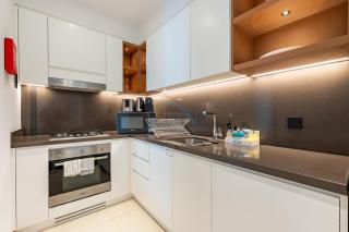 Direct Marina Waterfront Access, Walking Distance to JBR Beach and Steps from Metro and Tram stations - VIDA Residences Dubai Marina by Deluxe Holiday Homes - 3