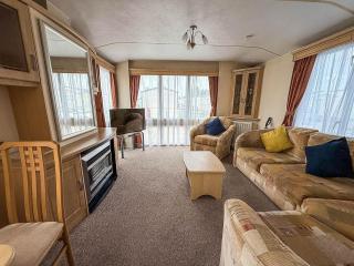 Superb 6 Berth Caravan At St Osyth Beach Holiday Park In Essex Ref 28062Fv - 4